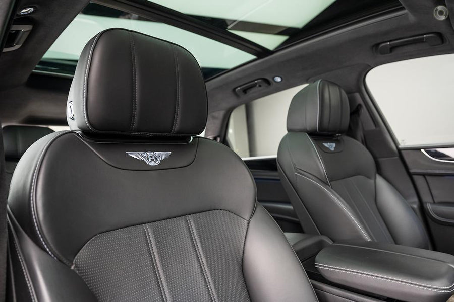 Bentley Bentayga White gallery image